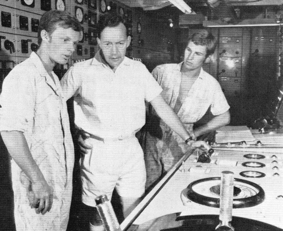  Cdt Nigel Lace, CEO Andy Lauder & Cdt David Jones 
PR photo Tarbatness.


