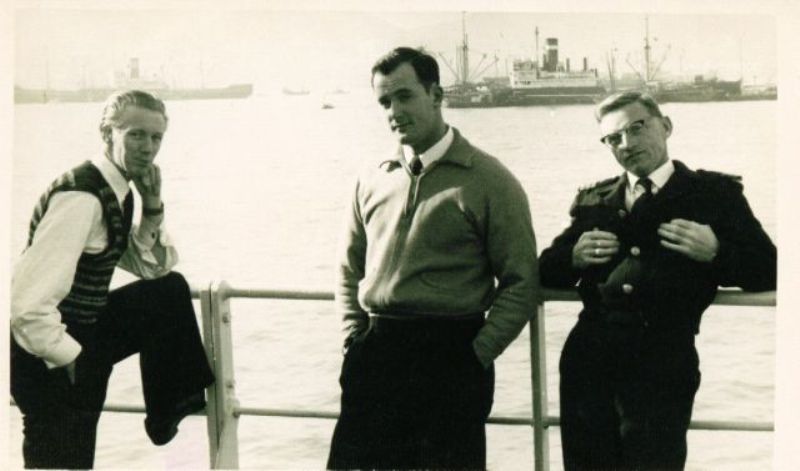 Fort Langley at HK 1957
Dai Davies centre
