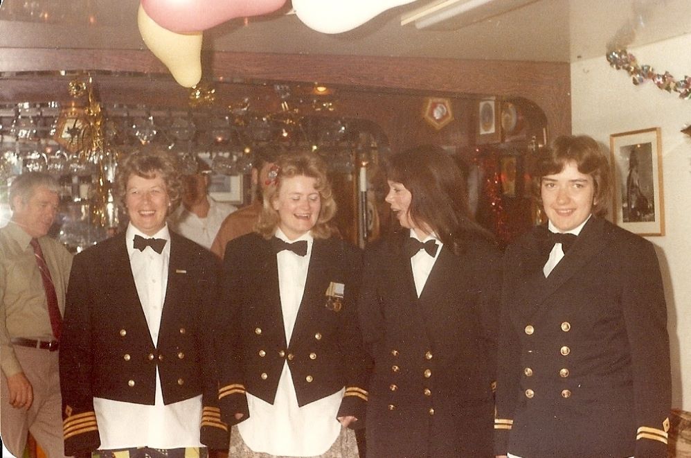 The Girls at Christmas
Black Rover. Mesdames Joyce, Lorraine, Joan, Wendy.
