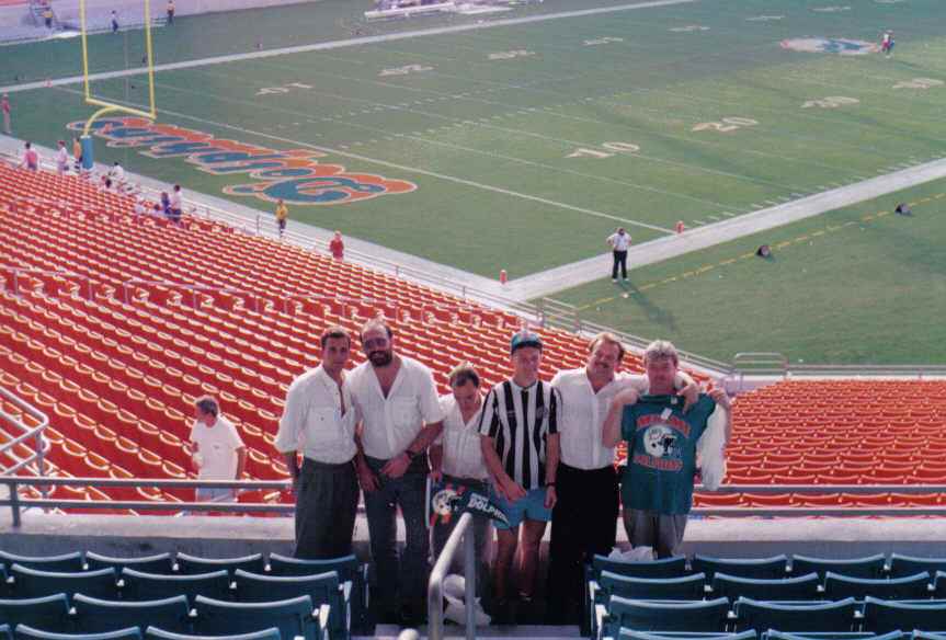Joe Robbie Stadium, Miami. Nov 89
Alan Cross, Mike Salmon, Mark Oates, SA1, Tony Noble, SA1.
                          
