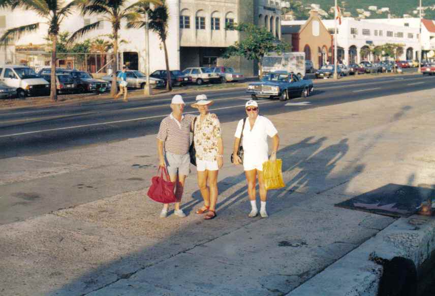 Tortola, BVI Feb 1990
John Austin STO(N), Doug Peebles DSTO(N), John Balshaw AO3
                          

