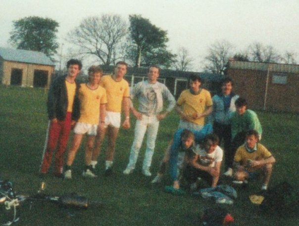 RFA Appleleaf Football Team. Gosport 1986. 
Second from left. Andy Straw. Comms Harry Hair in the green top.
