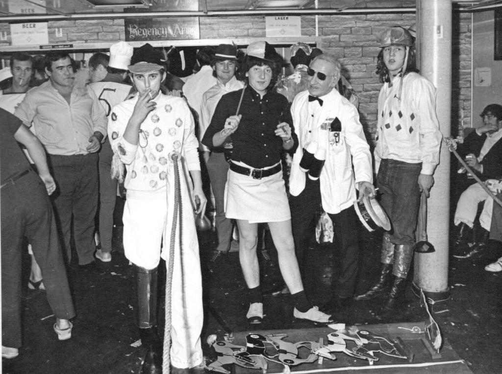 Regent Horse Race 1970-71
