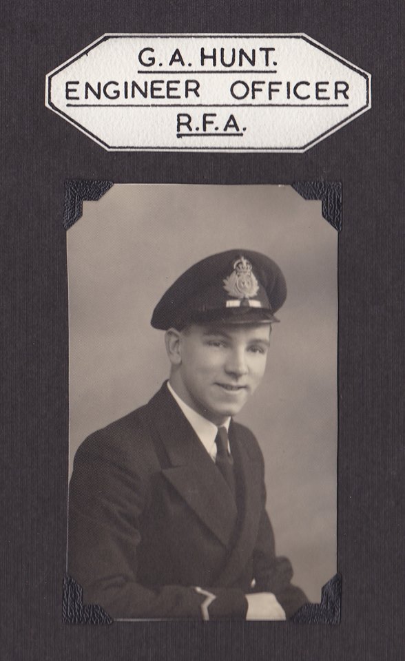 Gordon A Hunt, Engineer.
G A Hunt, Engineer, provided by Steve Rhodes. Thought to originate 1953 ~1955, possibly with an RFA  RETAINER connection.
Keywords: Hunt;Retainer