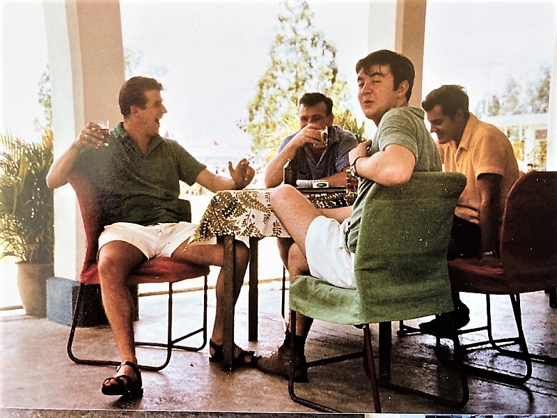 TIDESURGE - 1967 Singapore
L-R: Chris McClean (Leckie), ??. Mike Jamieson (JEO), Gordon Bennett (JEO)
Keywords: Jamieson