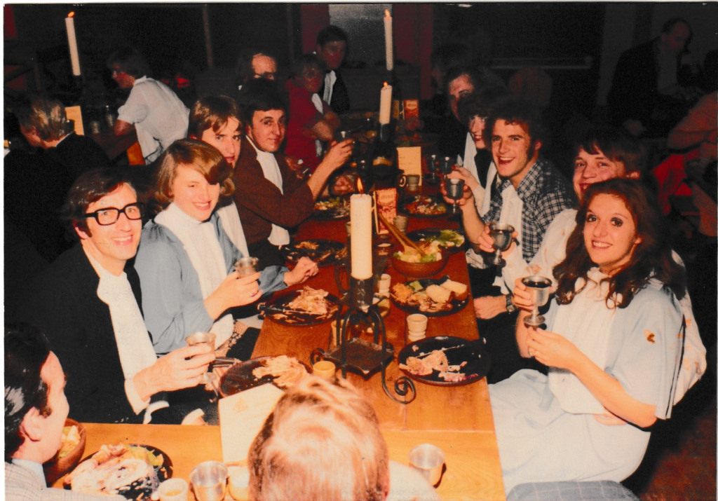 Pearleaf 1978
At Seaton Delaval Hall for a medieval banquet when the ship was at Wallsend Slipshod.
L-R -
? ? ? Martin Seymour R/O ? ? ? ? ? ? ? Ed Durkin 3/O E/O(?) and his wife.

