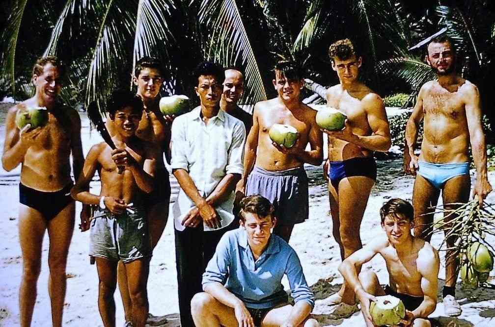 Tioman Days
Everytime a Coconut! Resurgent 1964.
Amongst others, Malcolm Finnimore, Mac ?, Dave Roberts, John Harris, Andy Thompson, George Quinton, John Leach & Nick Lowe.
