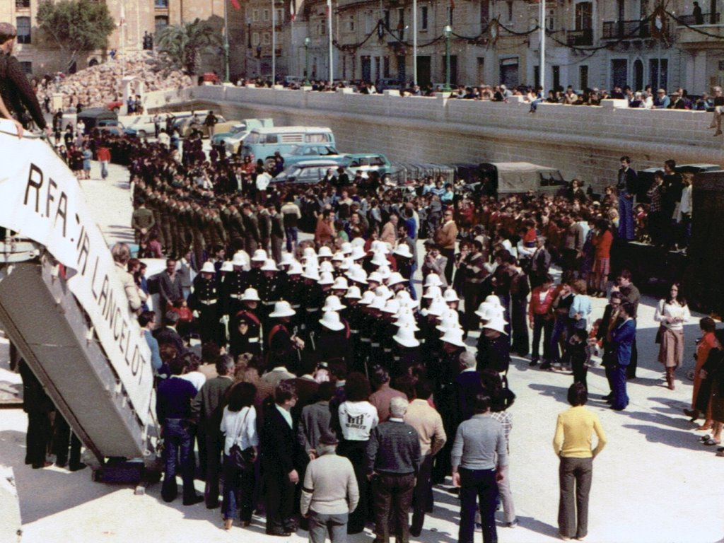 Sir Lancelot embarking the Royal Marines2, Malta 1979
Salerno Company of the RMC arriving quayside at fort St Angelo to embark Sir Lancelot, 30 March 1979
