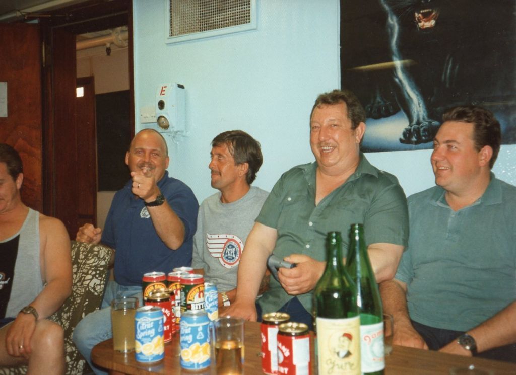 RFA RESOURCE   SPLIT  1994  CREW BAR
CPO COOK Tim Smith, SA1 CYRIL REYNOLDS, SA1 PAT HAINES AND PTO NIGEL JOHNSON.
