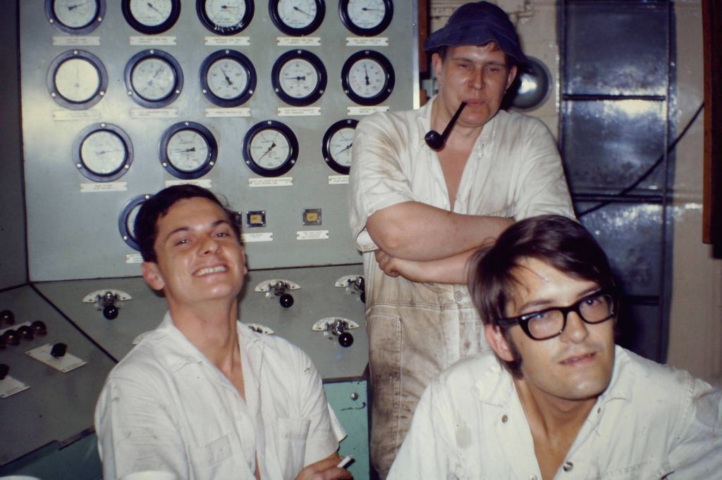 Regent control room, December 1969.
Watch mates on the 4 to 8.  Left is Dave Huddleston, middle ??, Cadet who we nicknamed "The Meekon".
Keywords: Dave Huddleston;?;The meekon